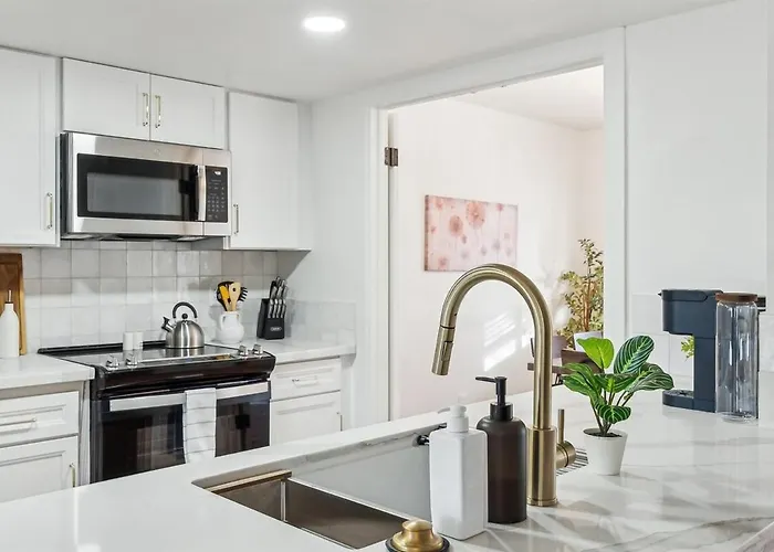 Fully Renovated With Pool * Tempe